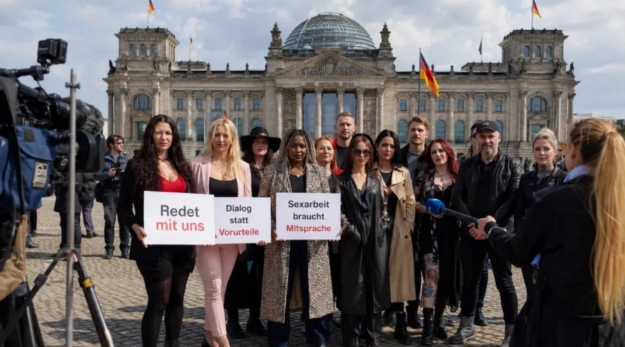 Kampagne „Redet mit uns!“ fordert Mitsprache bei der Zukunft der Sexarbeit